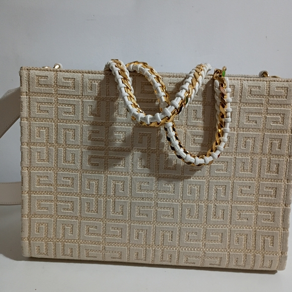 AUTHENTIC GIVENCHY SMALL G-TOTE 4G MONOGRAM JUTE TOTE IN NATURAL - Picture 5 of 11